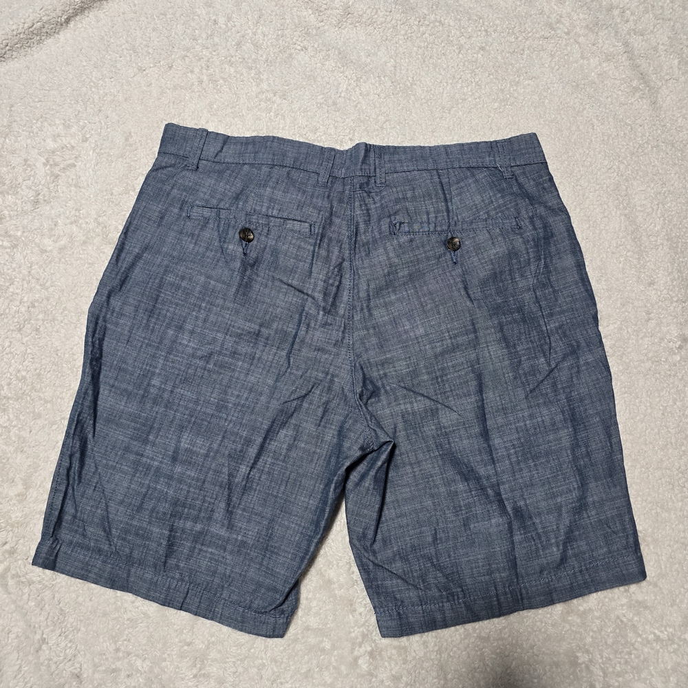 The Every Wear Short 9" Inseam Blue Flat Front Shorts with Refined Look Sz 34 - Picture 2 of 10